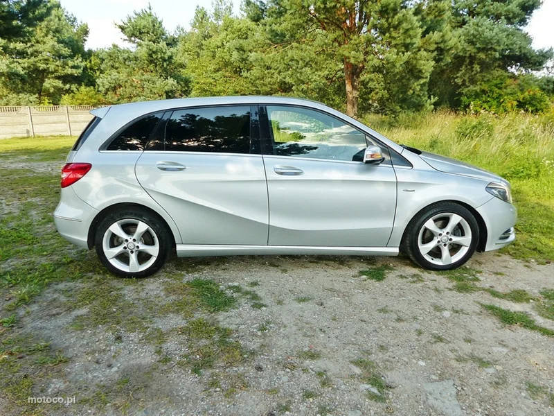 Mercedes-Benz Klasa B W246 B 180 7