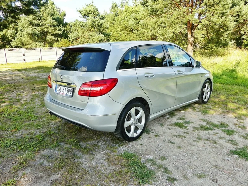 Mercedes-Benz Klasa B W246 B 180 8