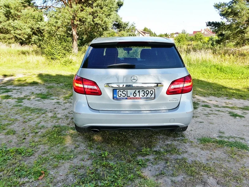 Mercedes-Benz Klasa B W246 B 180 9