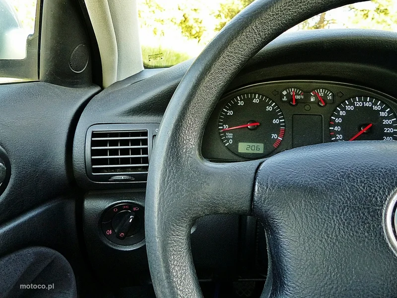 Volkswagen Passat B5 32