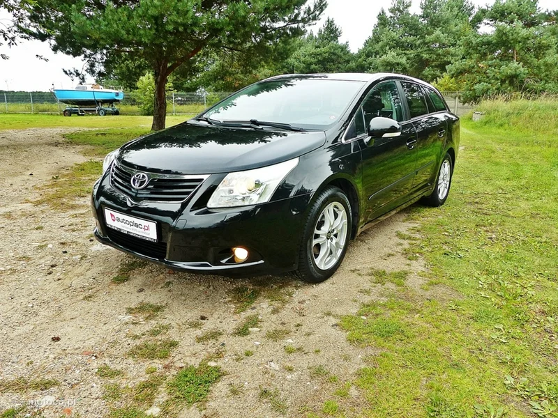 Toyota Avensis T27 14