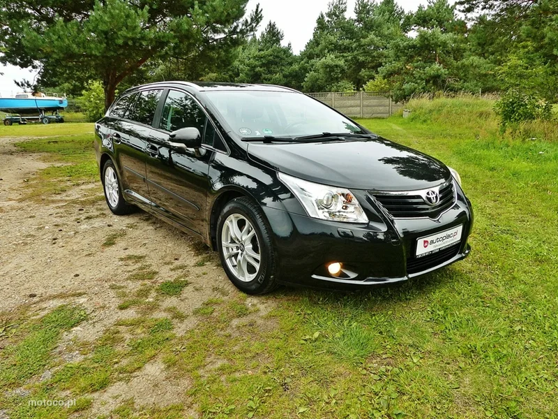 Toyota Avensis T27 3