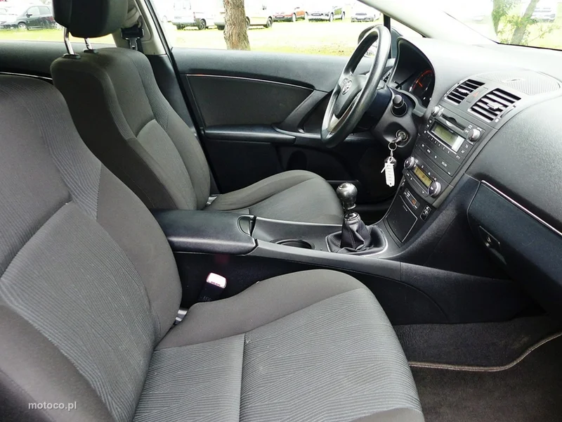 Toyota Avensis T27 25