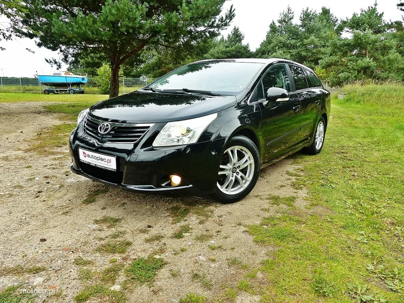 Toyota Avensis T27 40