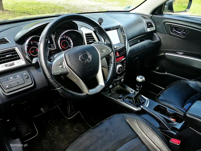 Ssangyong Tivoli 19