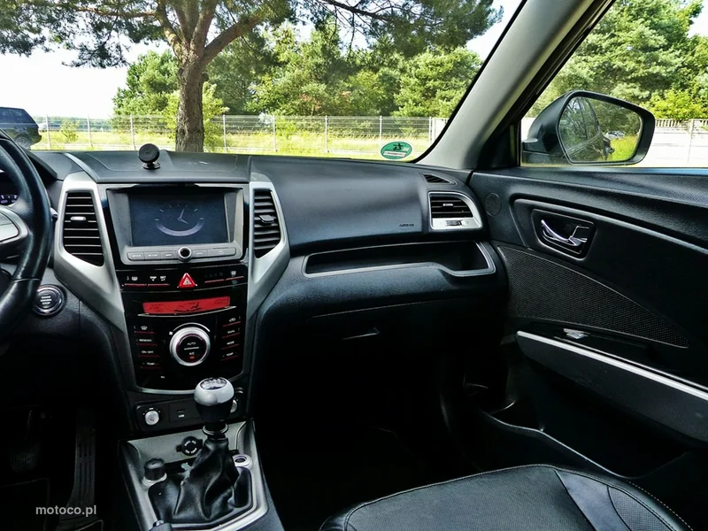 Ssangyong Tivoli 37
