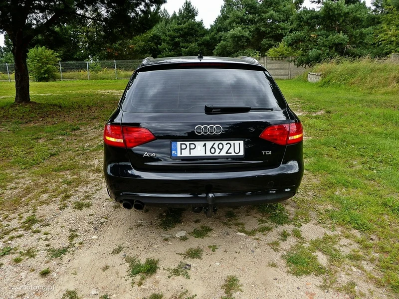 Audi A4 B8 9