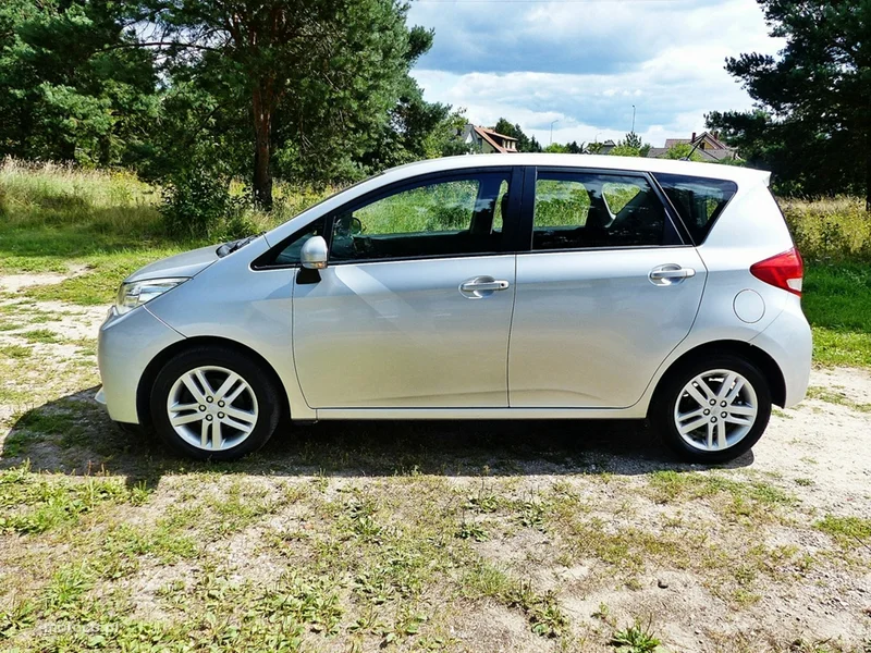 Toyota Verso-S 14