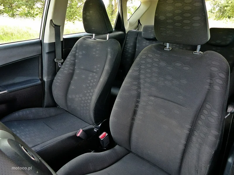Toyota Verso-S 22