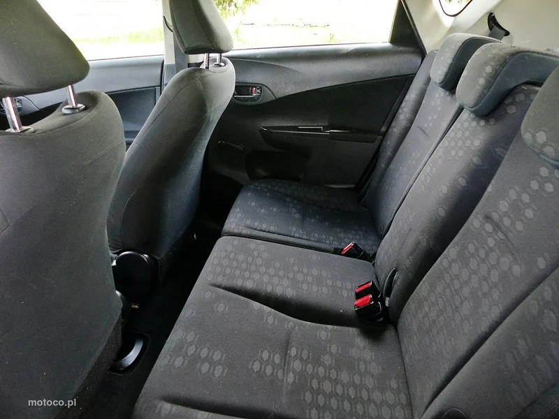 Toyota Verso-S 24