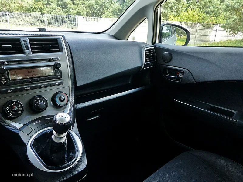 Toyota Verso-S 33
