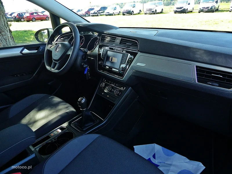 Volkswagen Touran 5T 24