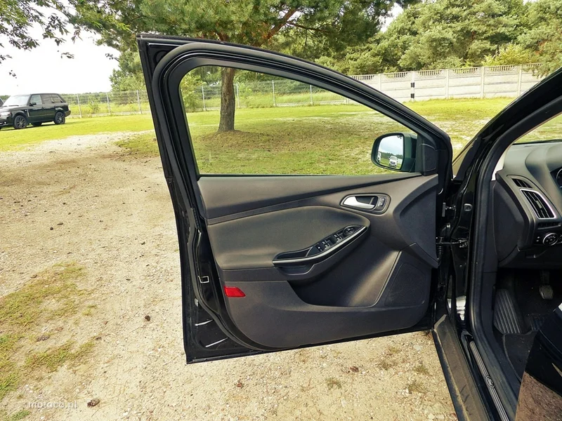 Ford Focus III 16