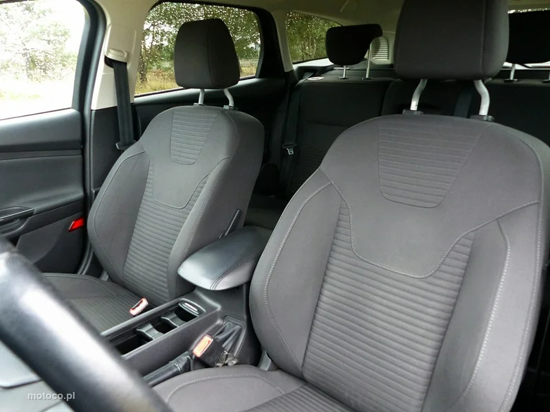 Ford Focus III 19