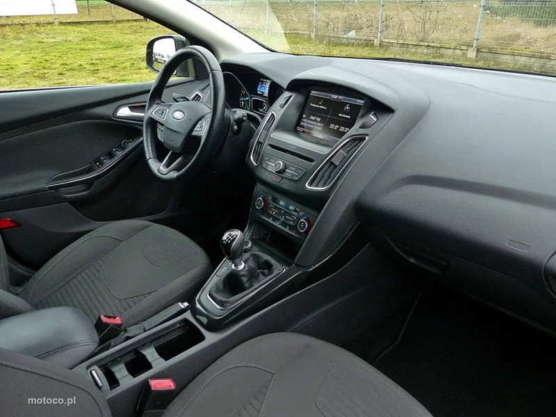 Ford Focus III 24