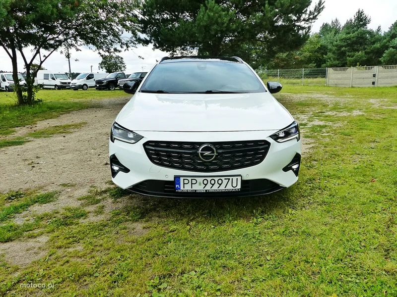 Opel Insignia Sports Tourer 2