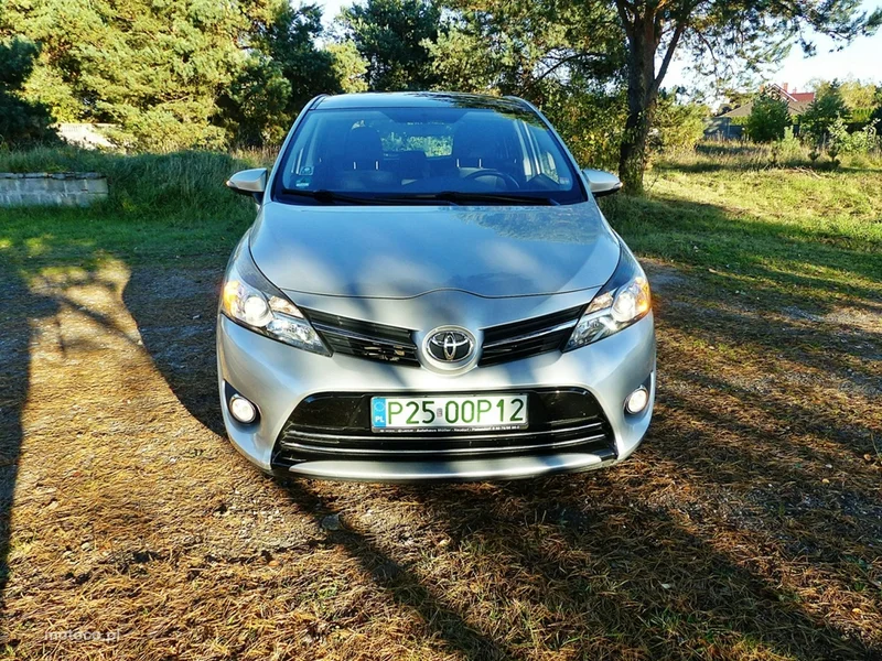 Toyota Verso 2