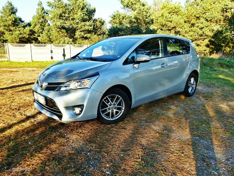 Toyota Verso 15