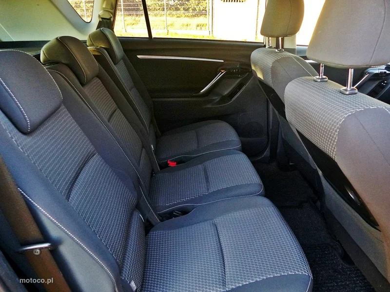 Toyota Verso 24