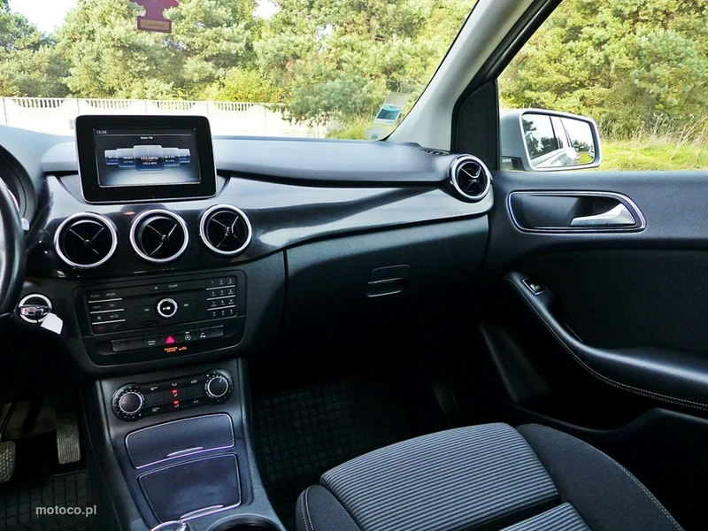 Mercedes-Benz Klasa B W246 B 180 37