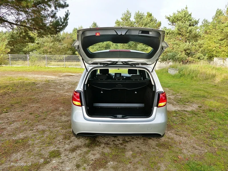 Mercedes-Benz Klasa B W246 B 180 9