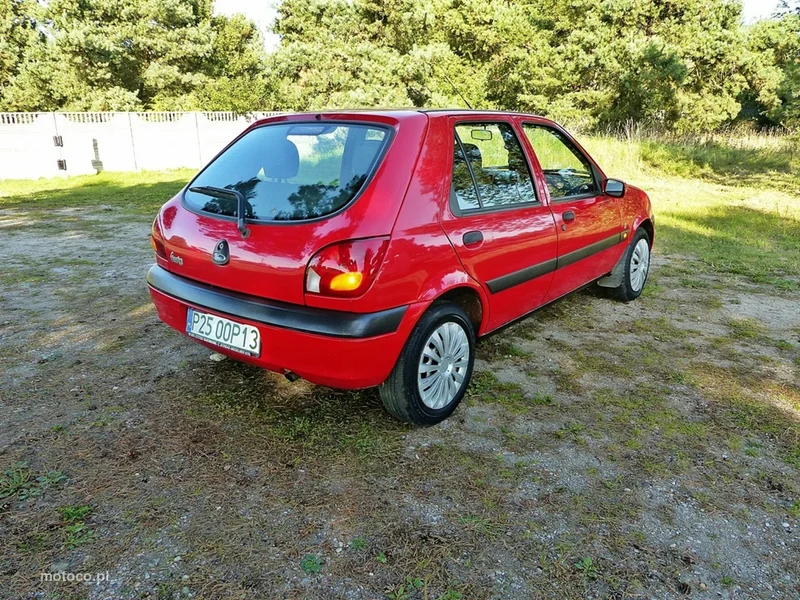 Ford Fiesta V 8