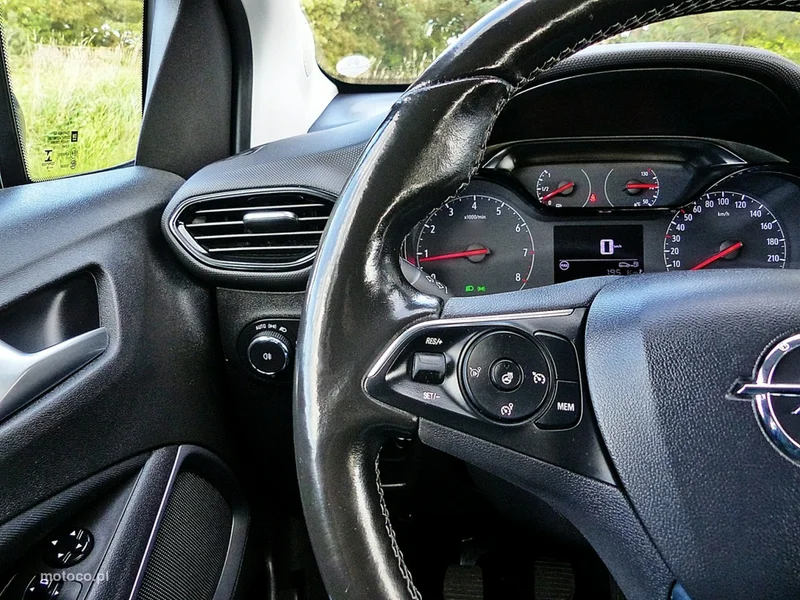Opel Crossland X 29