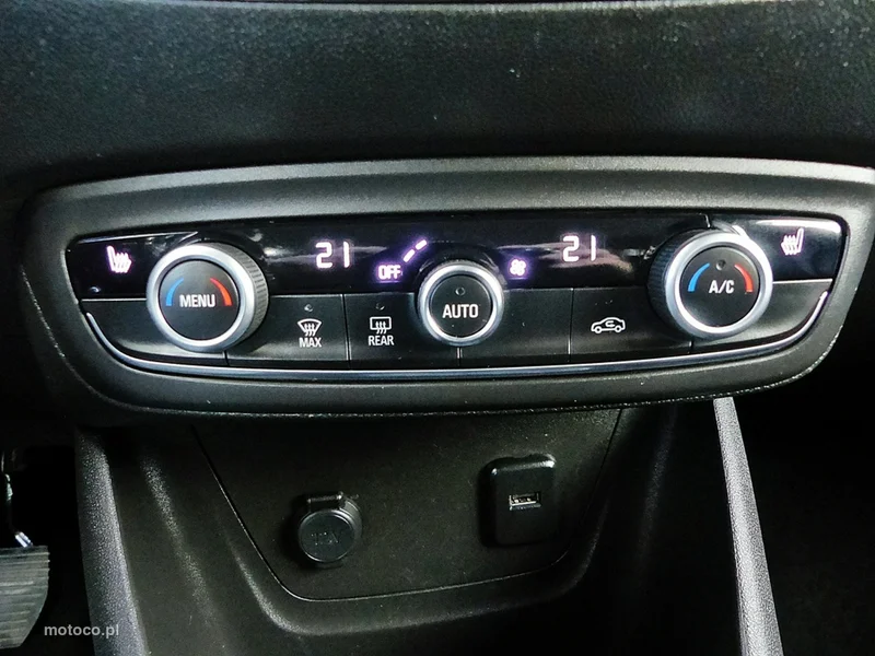 Opel Crossland X 32