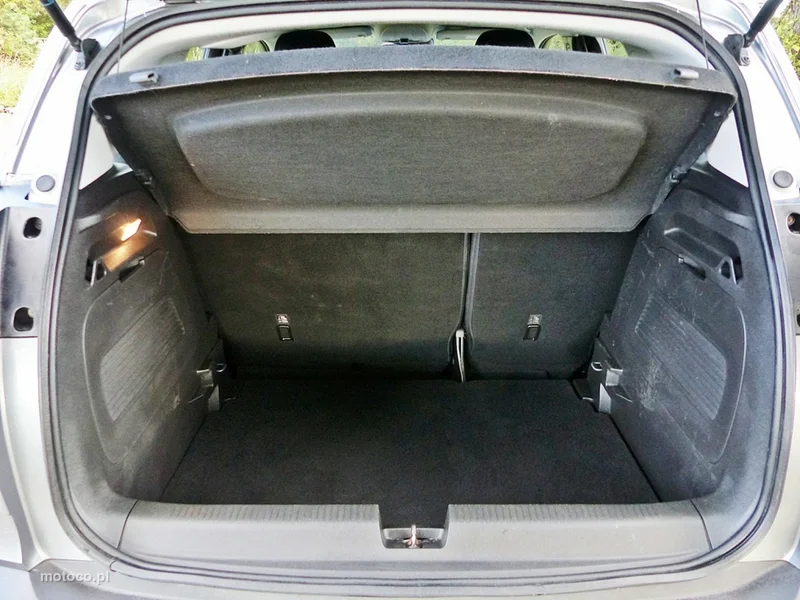 Opel Crossland X 10