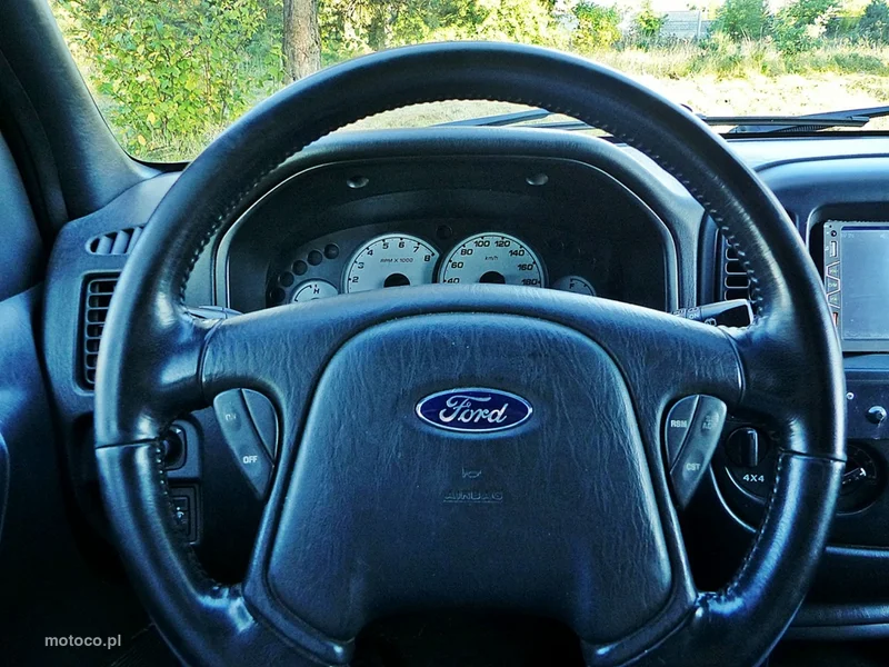 Ford Maverick 27