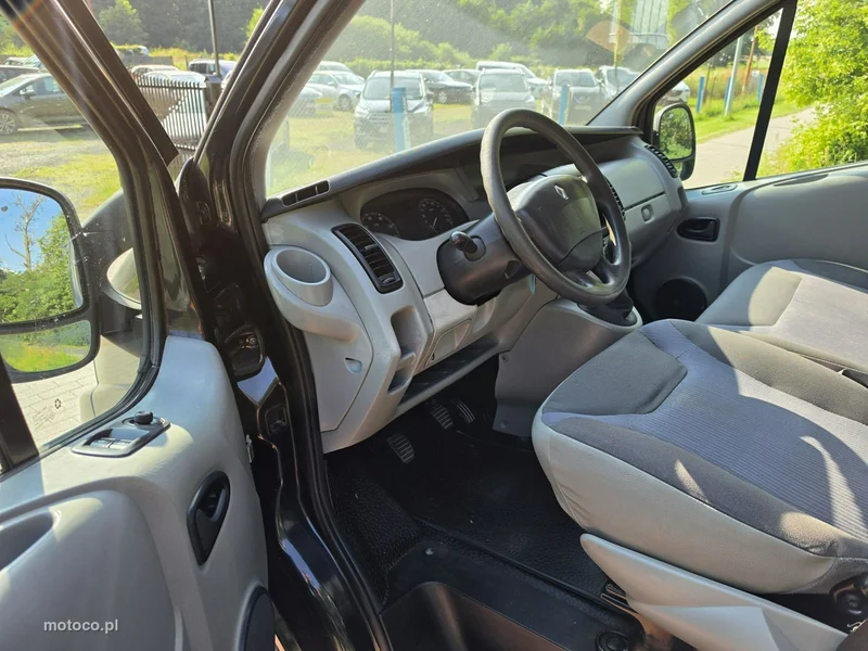 Renault Trafic 14