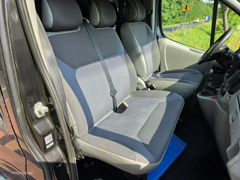 Renault Trafic 19
