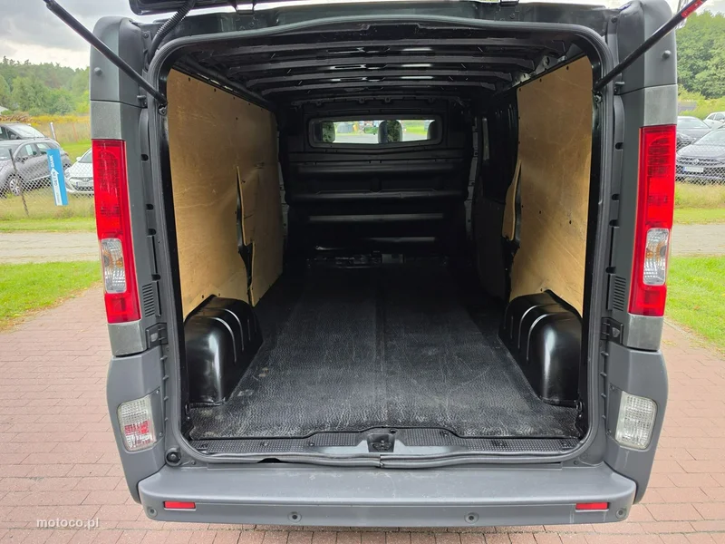 Renault Trafic 16