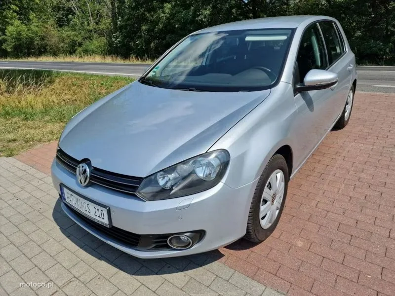 Volkswagen Golf VI 2