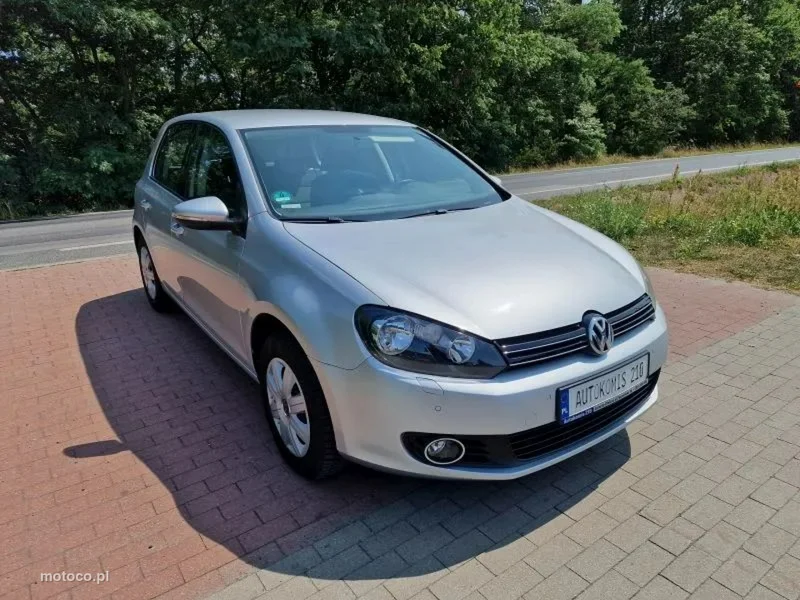 Volkswagen Golf VI 13