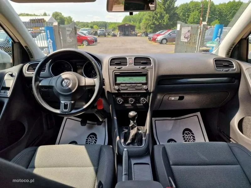 Volkswagen Golf VI 19