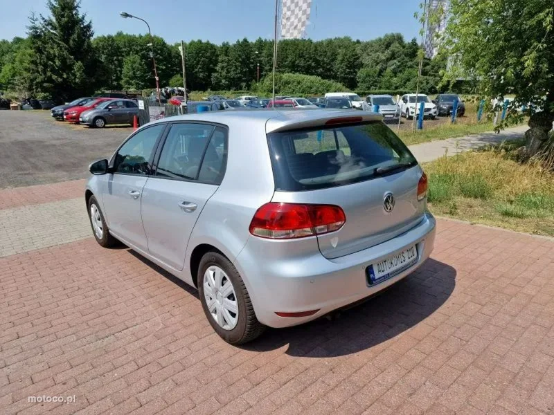 Volkswagen Golf VI 5