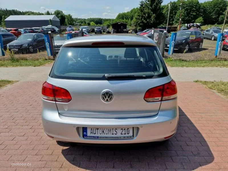 Volkswagen Golf VI 8