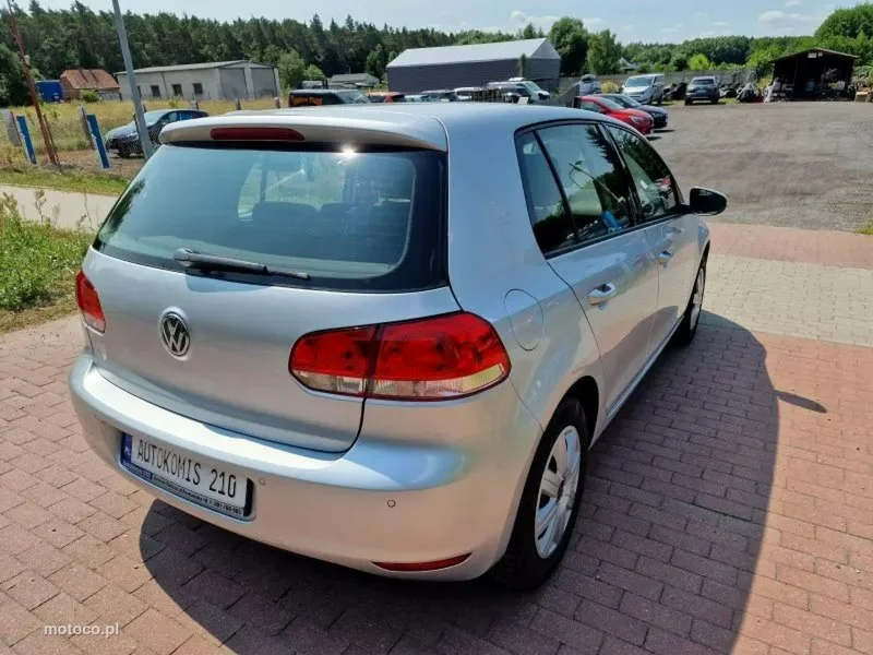 Volkswagen Golf VI 10