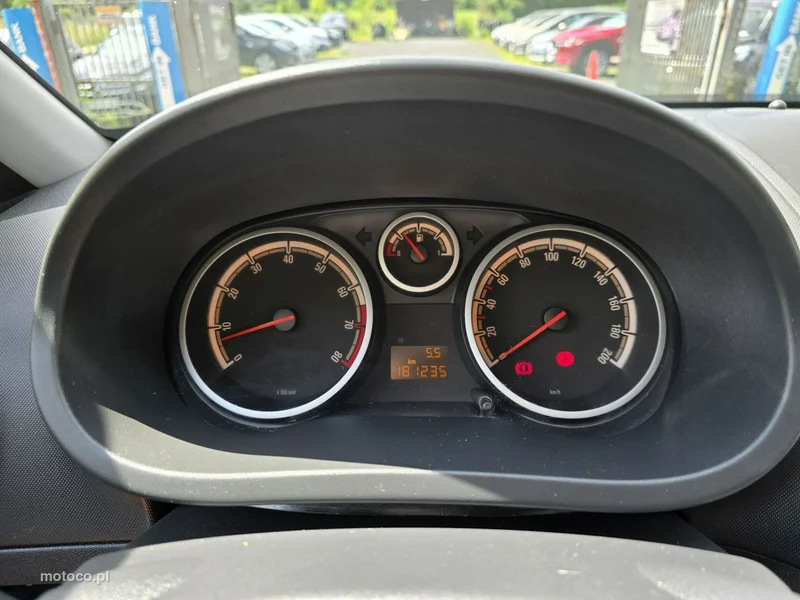 Opel Corsa D 23