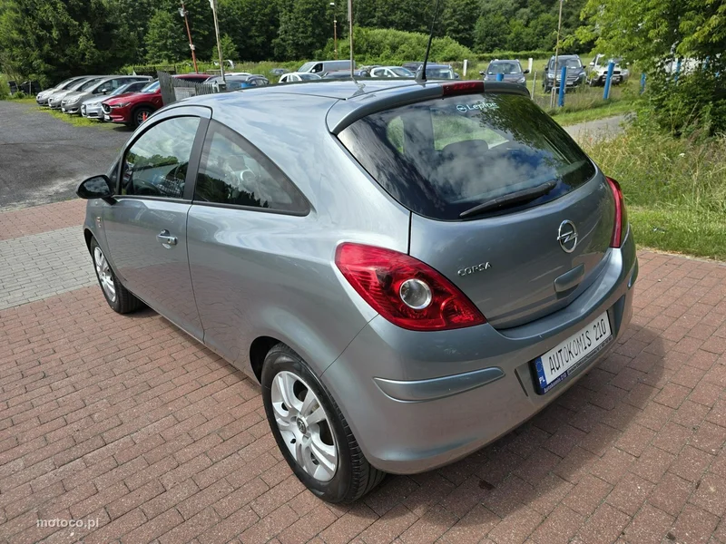Opel Corsa D 6
