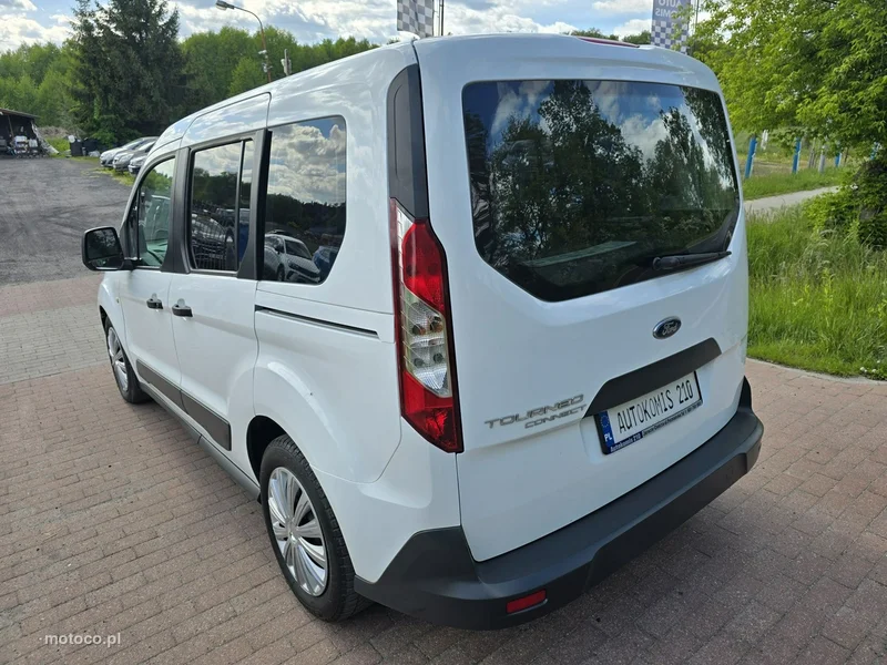 Ford Tourneo Connect 6