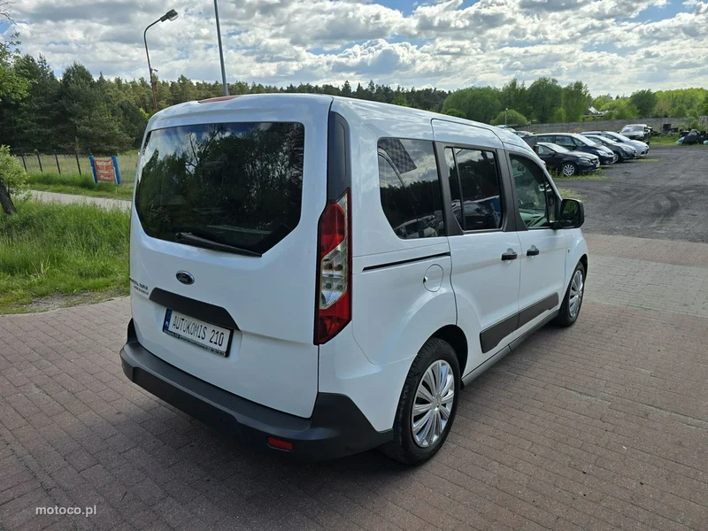 Ford Tourneo Connect 9