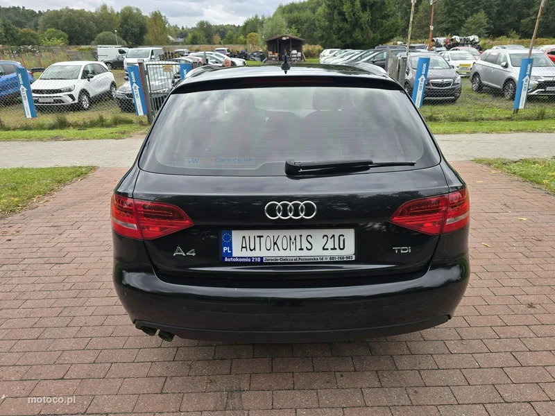 Audi A4 B8 6