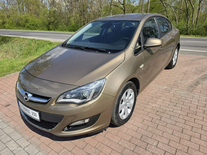 Opel Astra J 2