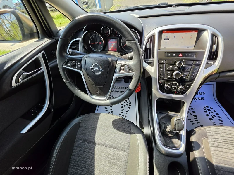 Opel Astra J 21
