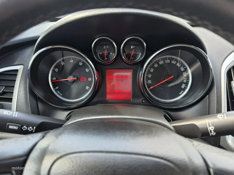 Opel Astra J 23
