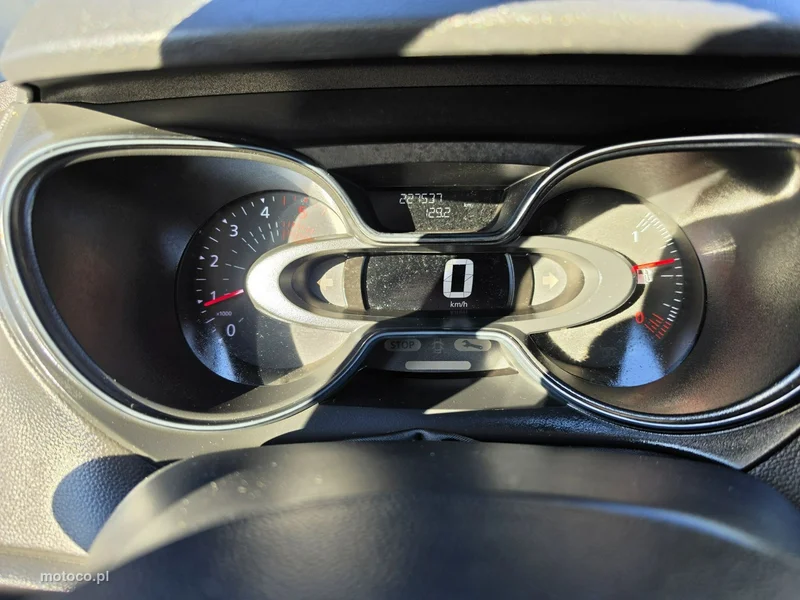 Renault Captur I 23