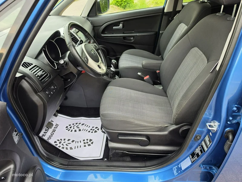 Kia Venga 14