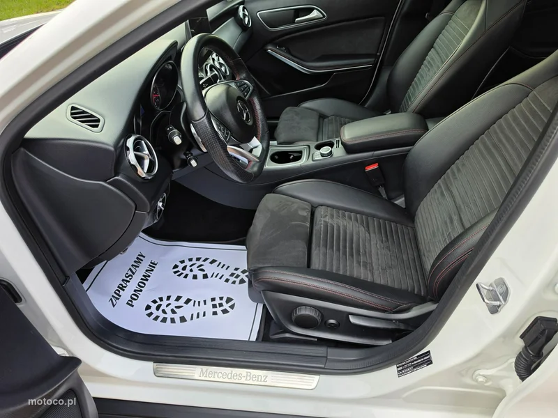 Mercedes-Benz GLA X156 GLA 220 14